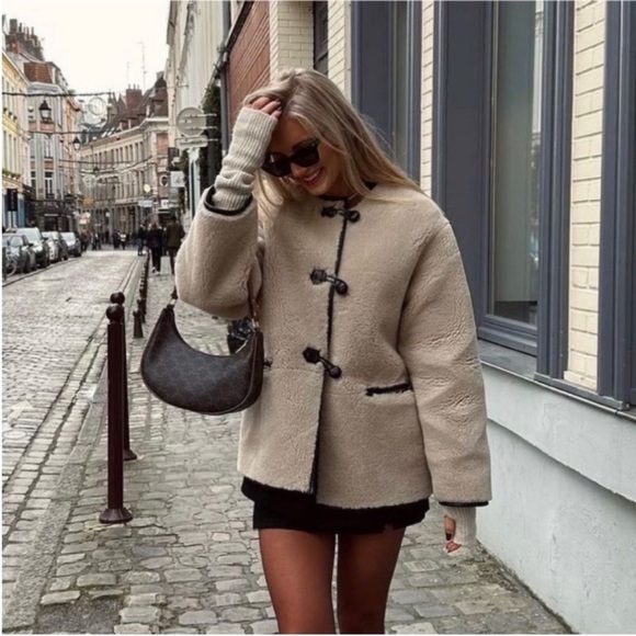 Mango Faux Shearling Chic Cream Coat with Black Accents, New with Tags - Picture 6 of 7